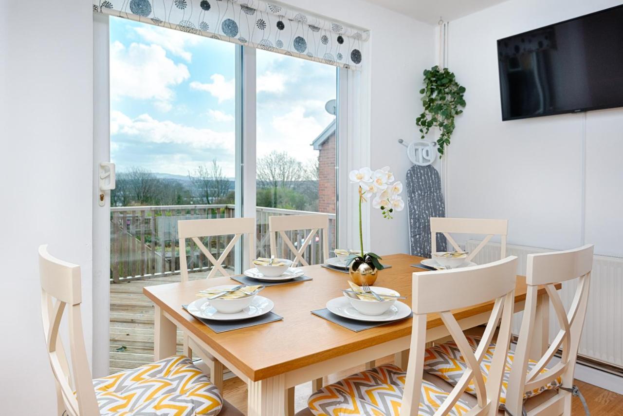 Parking, Garden, En-Suite & Tv'S In All Rooms, Large Living Space Swansea Bagian luar foto